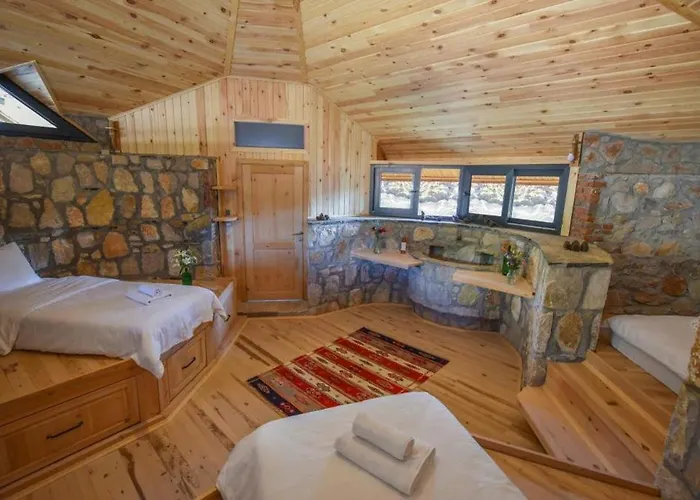 Babakamp Eco Ranch& Retreat 4* フェティエ